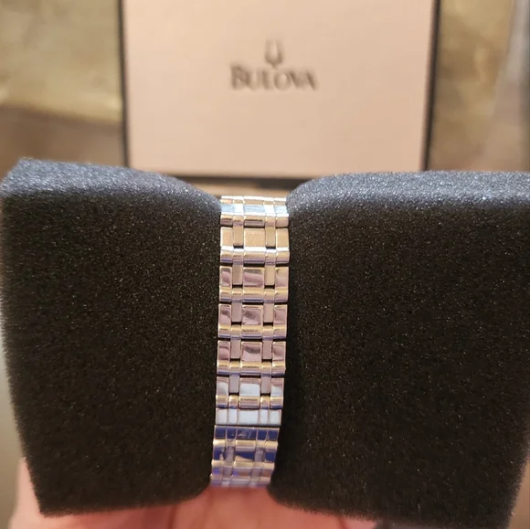 Bulova Silver Watch - Picture 6 of 7